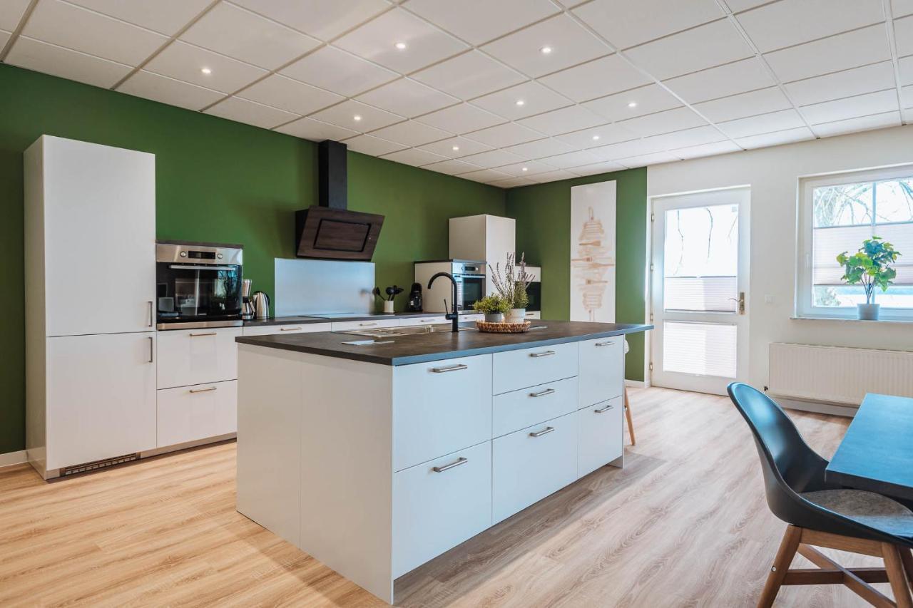 XXL Ferienhaus Goldberger See - Sauna - 16 Personen Exterior foto